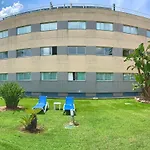 Ramada By Wyndham Valencia 3*