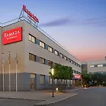 Ramada By Wyndham Valencia 3*
