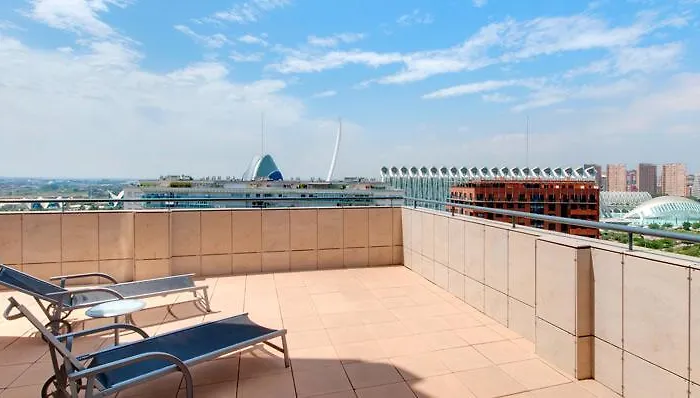 Ramada By Wyndham Valencia Hotel