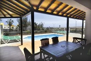 Ramada By Wyndham Valencia 3*