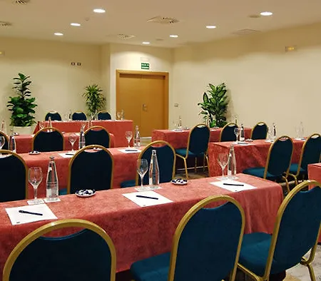 Ramada By Wyndham Valencia Hotel 3*