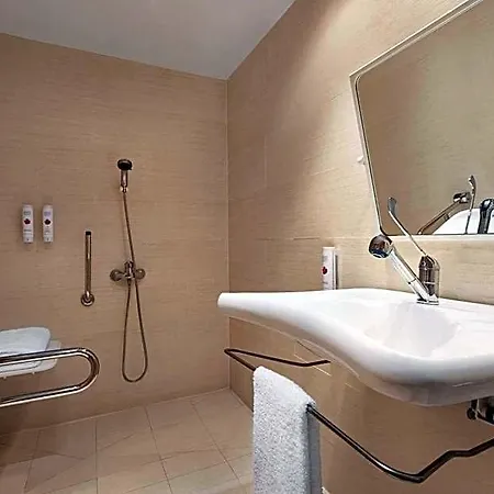 Ramada By Wyndham Valencia Hotel Almussafes
