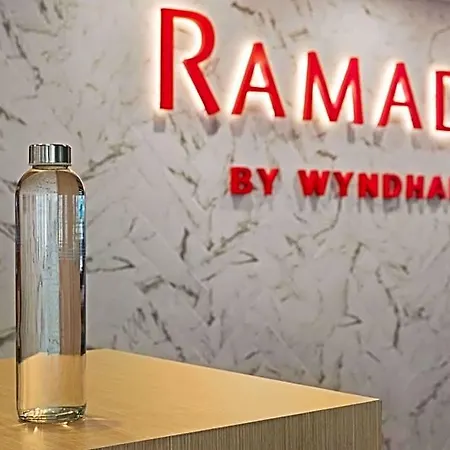 Ramada By Wyndham Valencia 3* Almussafes
