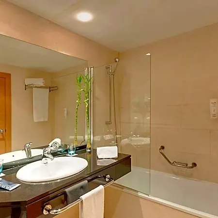 Hotel Ramada By Wyndham Valencia