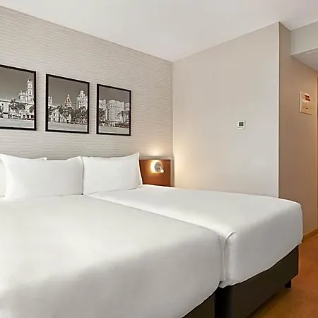 Ramada By Wyndham Valencia Hotel Almussafes