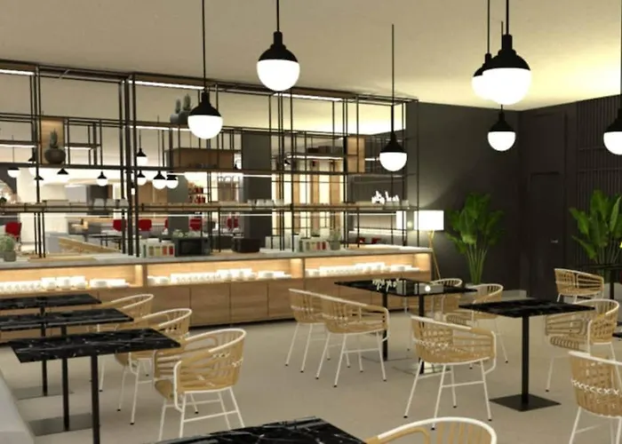 Hotel Ramada By Wyndham Valencia 3*