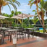 Hotel Ramada By Wyndham Valencia 3*