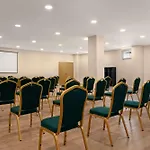 Ramada By Wyndham Valencia Hotel 3*