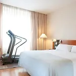 Hotel Ramada By Wyndham Valencia 3*