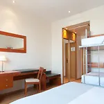 Ramada By Wyndham Valencia 3*