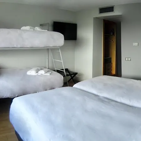 Ramada By Wyndham Valencia Hotel