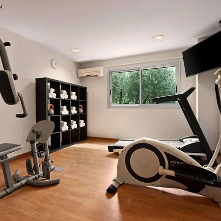 Ramada By Wyndham Valencia Hotell