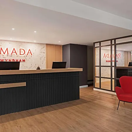 Ramada By Wyndham Valencia Hotell 3*