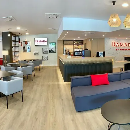 Ramada By Wyndham Valencia Hotell Almussafes