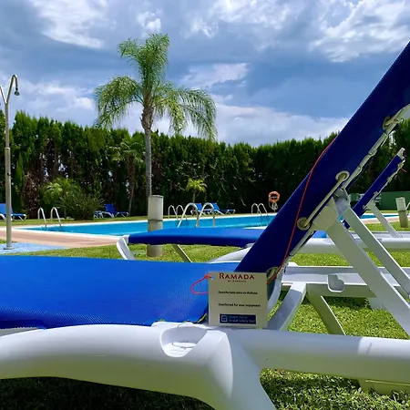 Ramada By Wyndham Valencia 3*