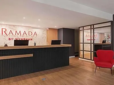 Hotell Ramada By Wyndham Valencia Almussafes