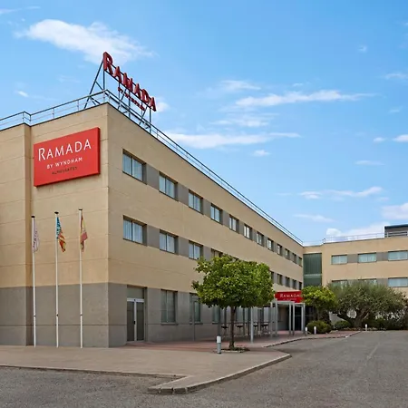 Hotell Ramada By Wyndham Valencia 3*