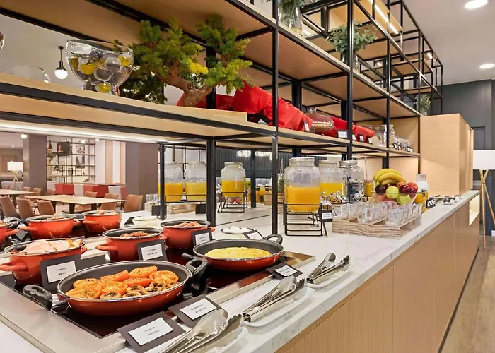 Ramada By Wyndham Valencia Hotel