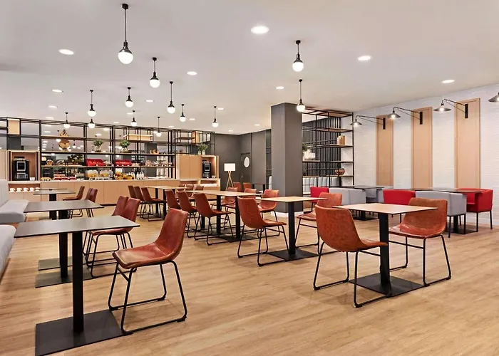 Ramada By Wyndham Valencia Almussafes