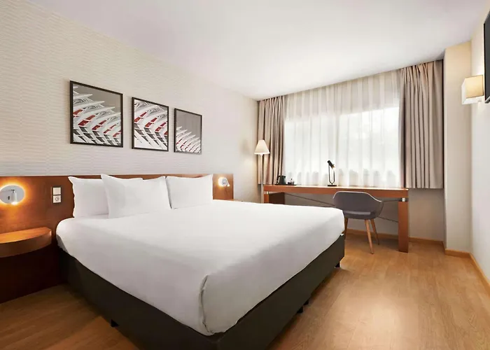 Ramada By Wyndham Valencia