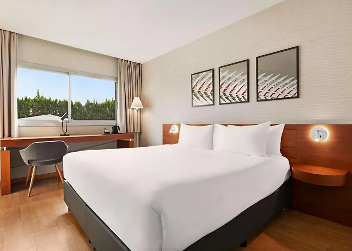 Ramada By Wyndham Valencia Hotel Almussafes