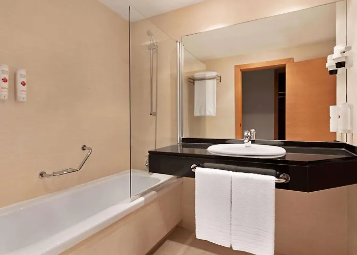 Ramada By Wyndham Valencia Hotel