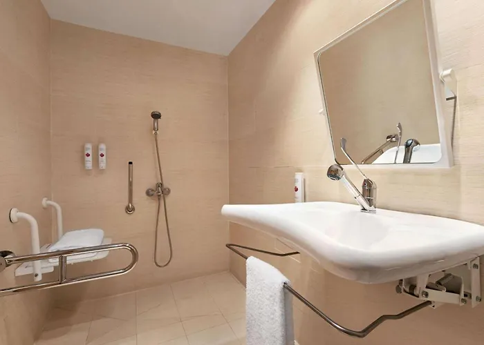 Ramada By Wyndham Valencia 3* Almussafes