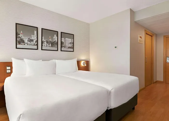 Hotel Ramada By Wyndham Valencia
